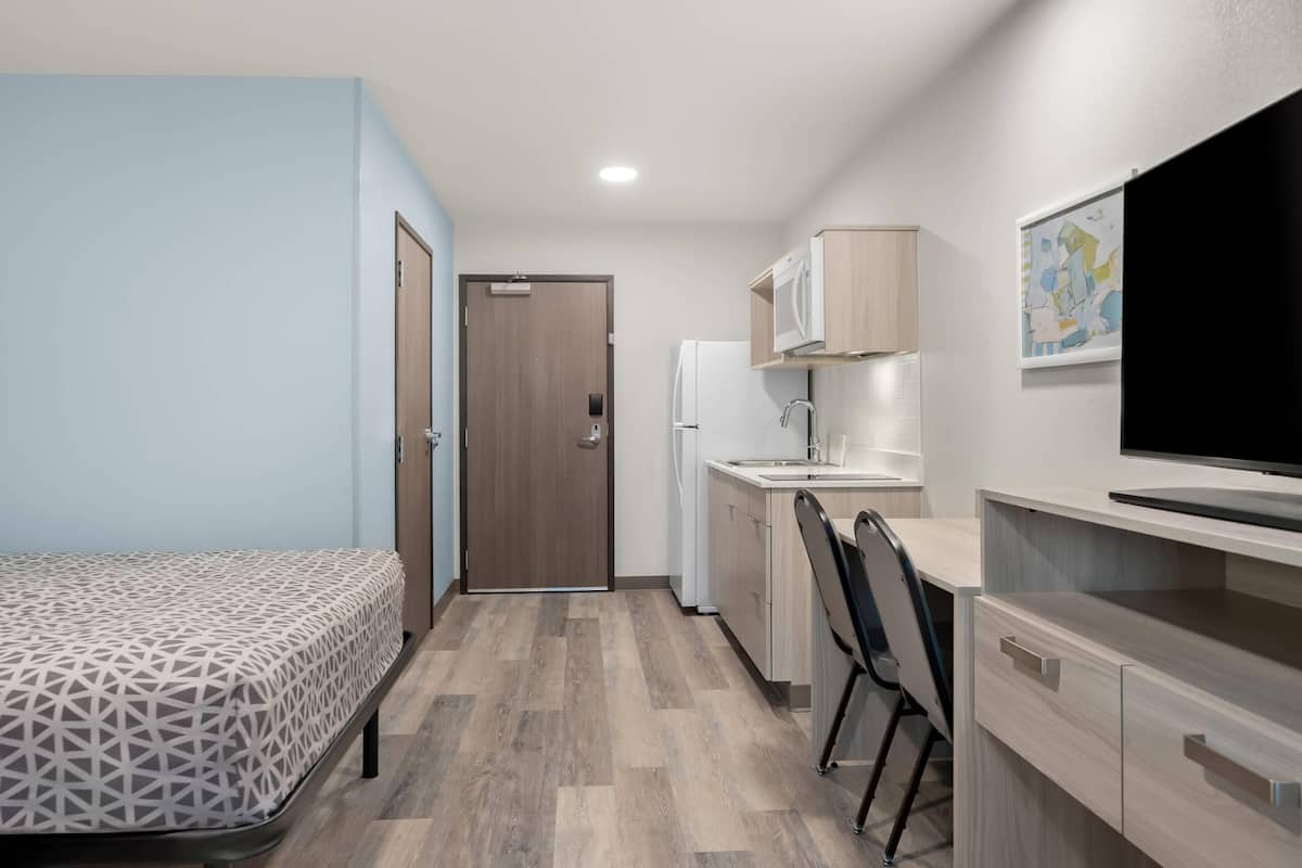 Suite, 2 Queen Beds, Non Smoking | Desk, blackout curtains, free WiFi, bed sheets