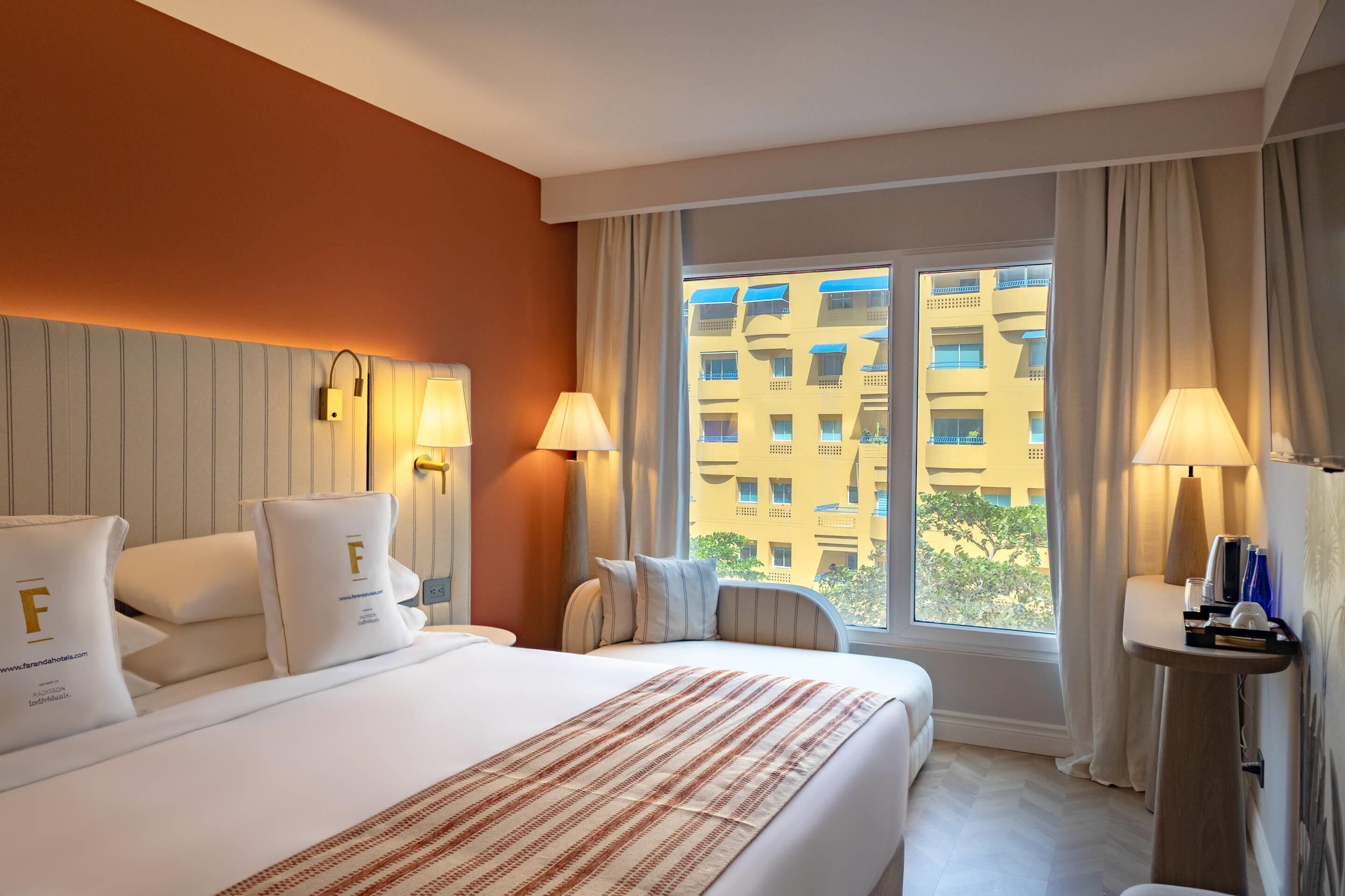 Standardzimmer, 1 King-Bett | Hochwertige Bettwaren, Minibar, Zimmersafe