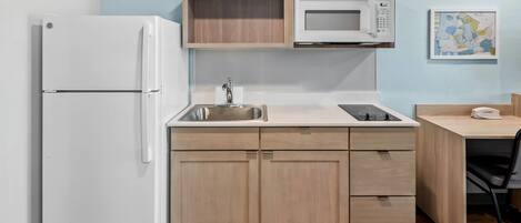 Suite, 1 Queen Bed, Non Smoking | Free WiFi, bed sheets