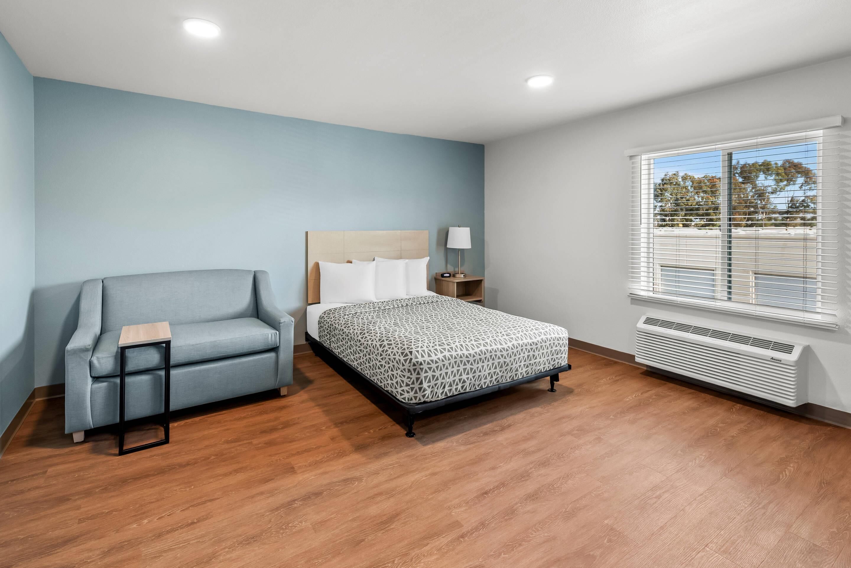 Suite, 1 cama de matrimonio, ducha adaptada, no fumadores | Wifi gratis y ropa de cama