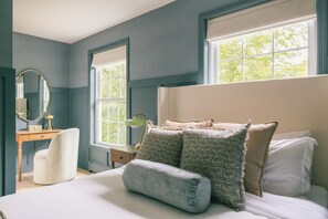 6 bedrooms, iron/ironing board, travel crib, free WiFi