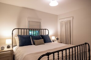 6 bedrooms, iron/ironing board, travel cot, free WiFi