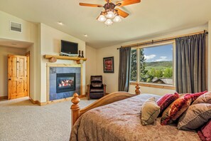 4 makuuhuonetta, silitysrauta/-lauta, Wi-Fi, vuodevaatteet