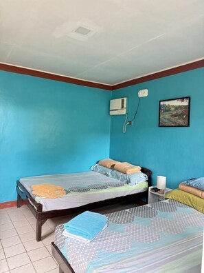 مكواة/لوح كي وملاءات أسرّة