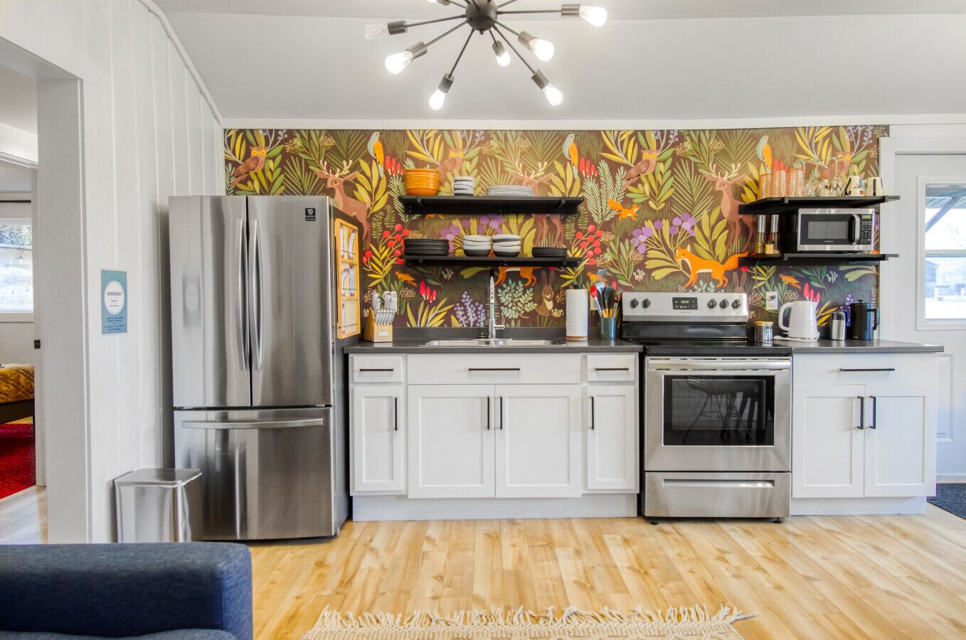 Geladeira, micro-ondas, fogão, cooktop