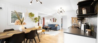 Forest cottage on the lake ☀️