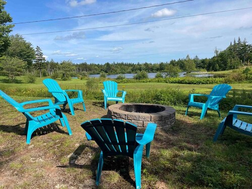Forest cottage on the lake ☀️