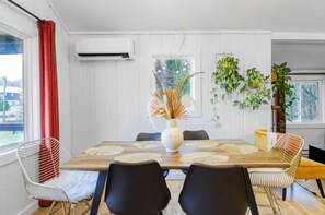 Dining - Forest cottage on the lake ☀️ (Fairfield)