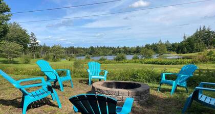 Forest cottage on the lake ☀️