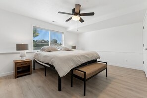 2 chambres, bureau, fer et planche à repasser, Wi-Fi gratuit