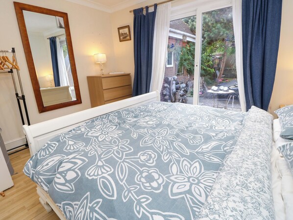 3 bedrooms, individually decorated, individually furnished, free WiFi