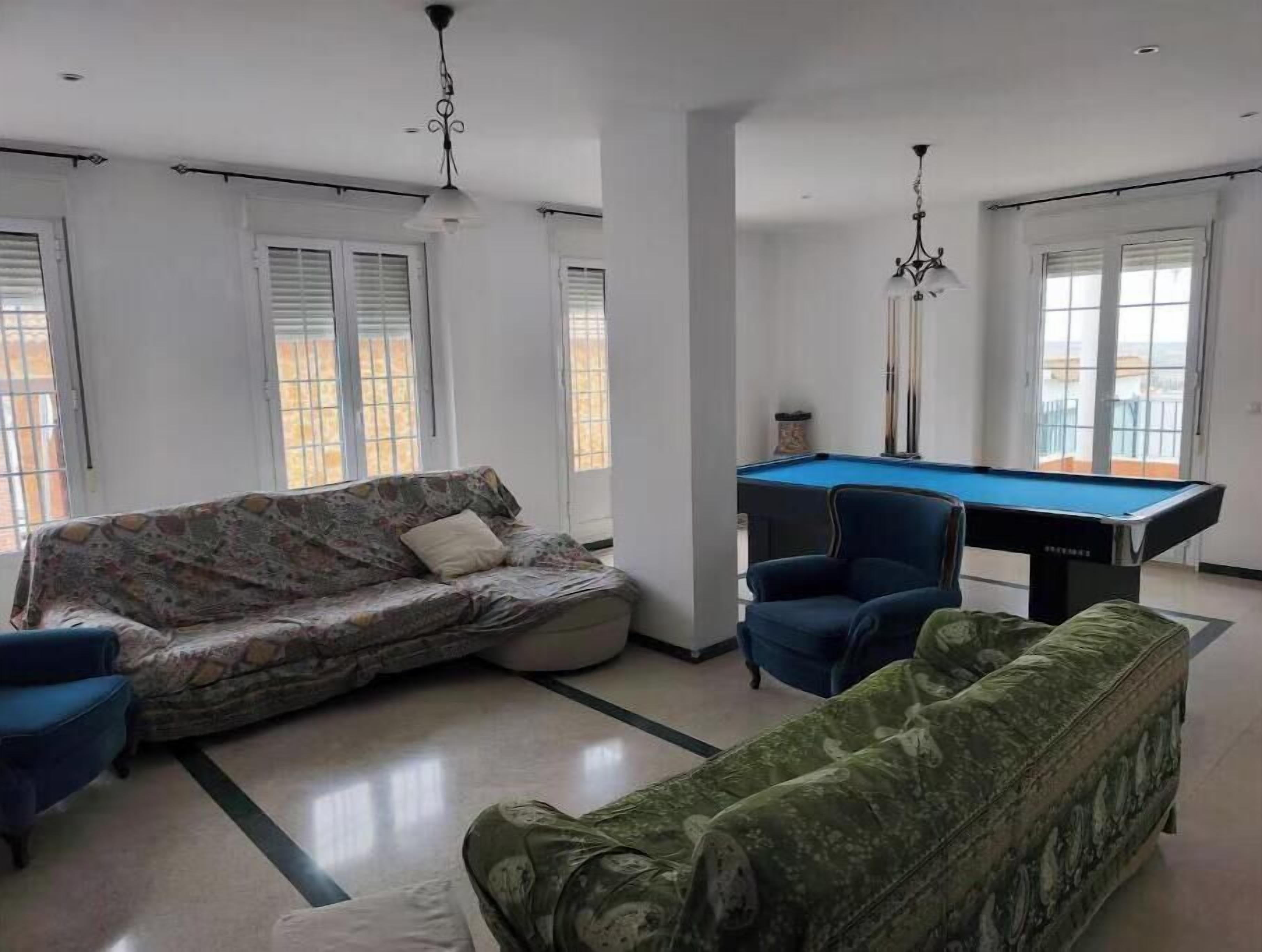 智能電視、壁爐、足球機、乒乓球設施