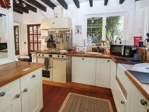 Dishwasher, cookware/dishes/utensils