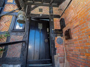 Exterior detail - The Old House (Southampton)