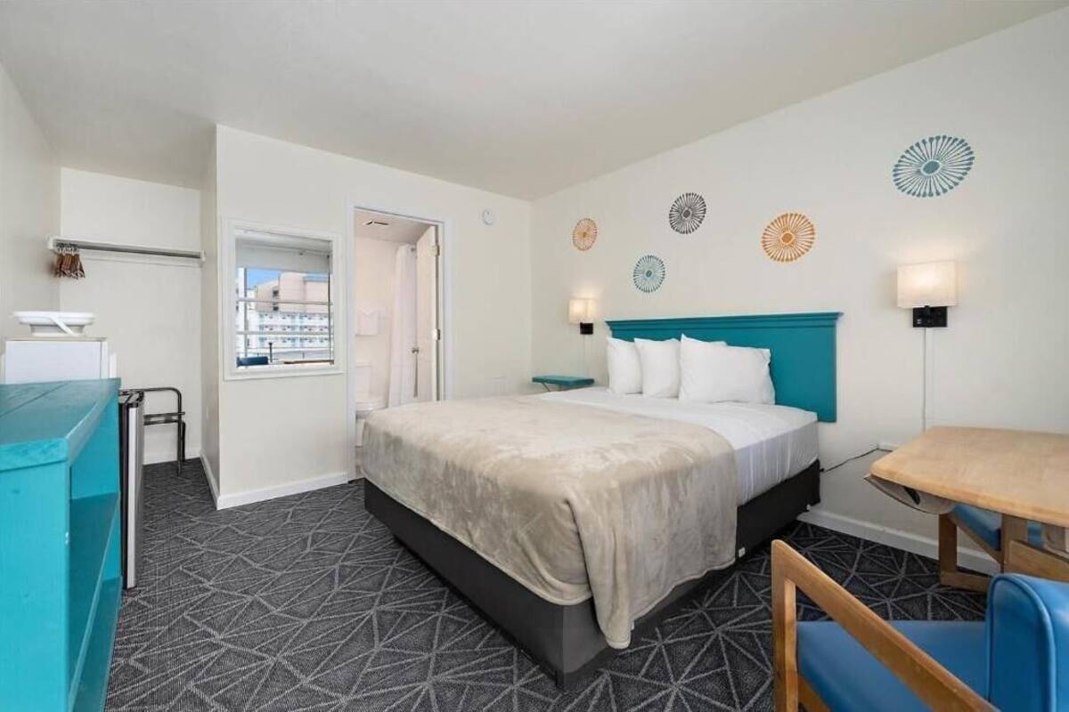 Laptop workspace, free WiFi, bed sheets