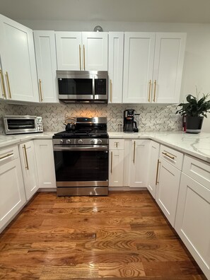 Microwave, oven, stovetop, dishwasher