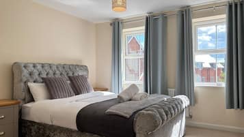 4 makuuhuonetta, internet, vuodevaatteet