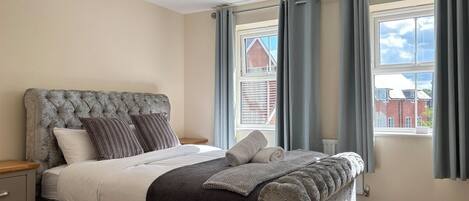 4 chambres, accĂšs Ă Internet, literie fournie