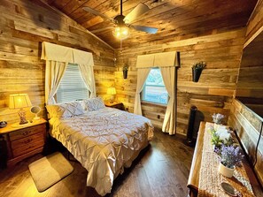 2 slaapkamers, een strijkplank/strijkijzer, wifi, beddengoed
