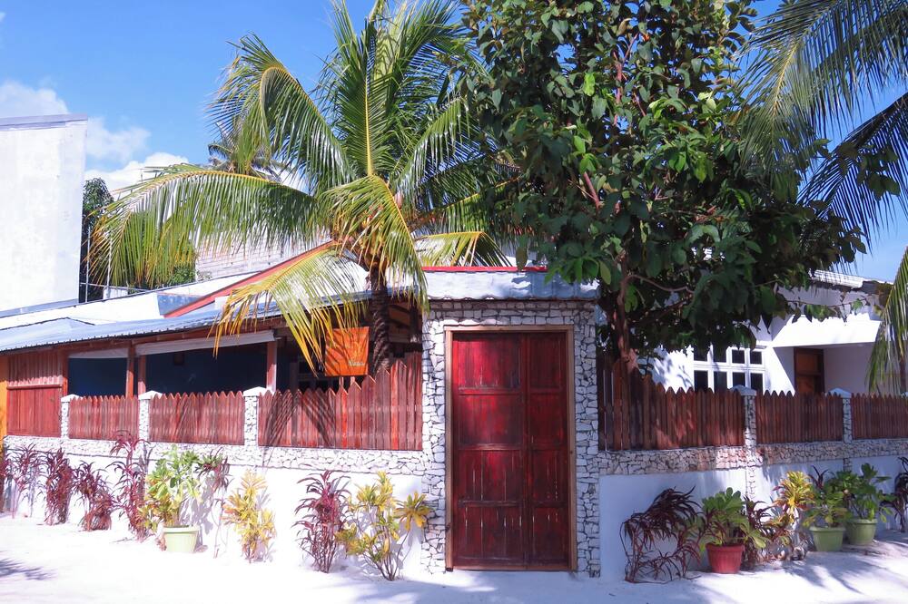 Luk inn at huraa