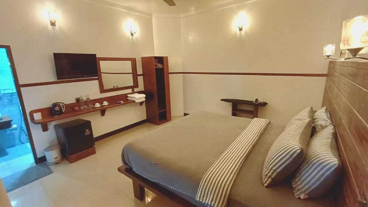 Caja de seguridad en la habitación, escritorio y wifi gratis 