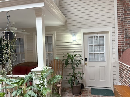 Property grounds. 2-bedroom apartment in wonderful Lorain with AC