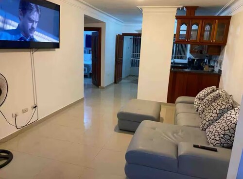 3-bedroom apartment in charming Baní with AC