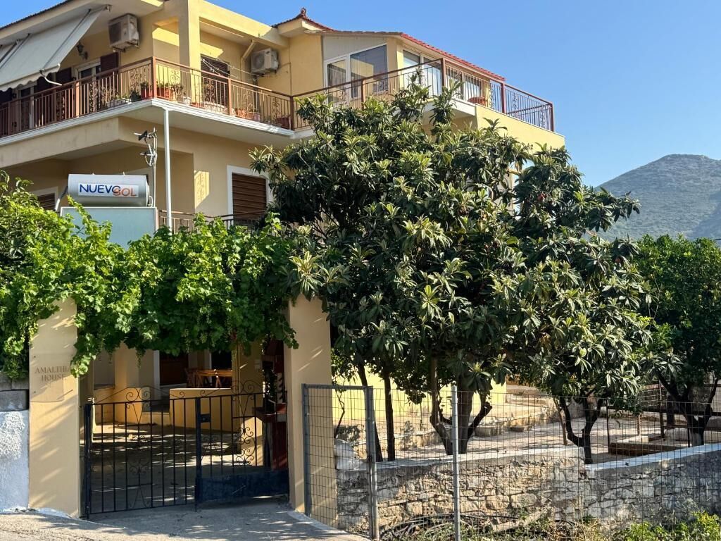 ด้านหน้าที่พัก