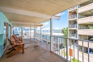 Terrace/patio - Eden Roc Ocean Front (Ocean City)