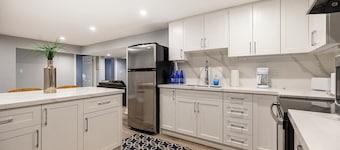 Cozy 3BR Basement w/ 2 Baths