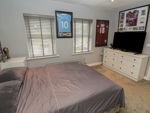 5 室のベッドルーム、客室ごとに異なる装飾、客室ごとに異なるインテリア、WiFi (無料)