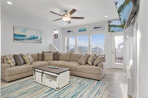 Téléviseur connecté, jeux vidéo, table de ping-pong