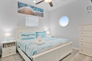 13 bedrooms, in-room safe, desk, iron/ironing board