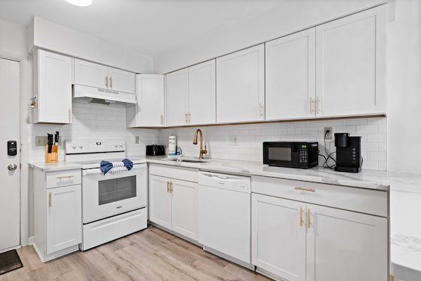 Microwave, oven, stovetop, dishwasher