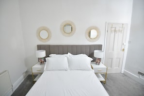 3 Schlafzimmer, Bügeleisen/Bügelbrett, WLAN, Bettwäsche