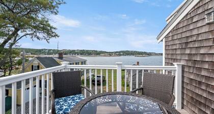 Bearskin Neck Retreat: Steps to Shops and Dining