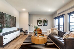 Smart TV, fireplace, video games, ping pong