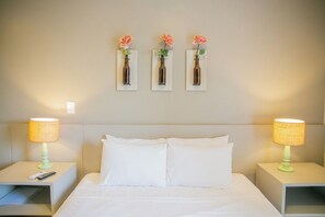 Standard Twin Room, Balcony | In-room safe, wheelchair access - Pousada Villa di Enzo (Ubatuba)