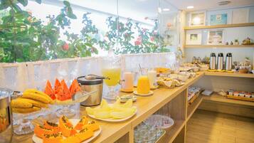 Tägliches inbegriffenes Frühstücksbuffet