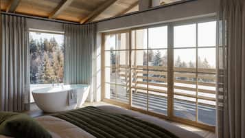 Duplex, Mountain View | In-room safe, blackout drapes, iron/ironing board, free WiFi