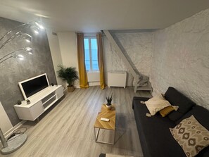 TV