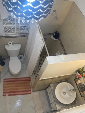 Handtücher, Seife, Toilettenpapier