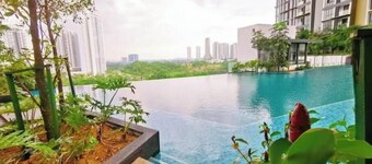 Kuromi Studio Family 4pax Near Legoland Ecobotanic