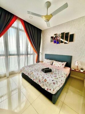 2 bedrooms, iron/ironing board, Internet, bed sheets