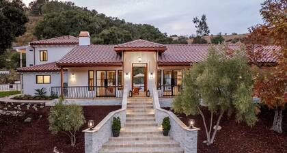Hacienda Style Home, Swimming Pool, Hot Tub, Outdoor BBQ Area, Fire Pits