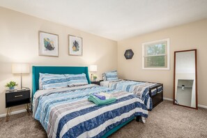 3 bedrooms, desk, iron/ironing board, travel crib - Zoo Getaway, 3BR Home w/ Yard Games & Comfort, Family Friendly (Columbus)