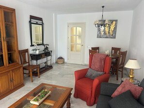 TV - Cozy Apartment (Benalmádena)