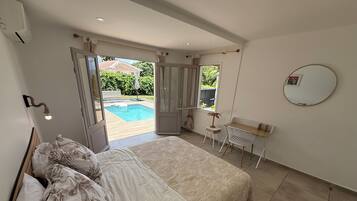 1 bedroom, in-room safe, desk, iron/ironing board