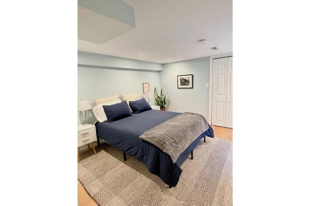 1 bedroom, iron/ironing board, internet, bed sheets