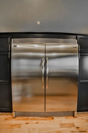 Interior - Deadwood SD 11k sq ft 9 Bd Suites 11 Ba Sleeps 35+ (Deadwood)